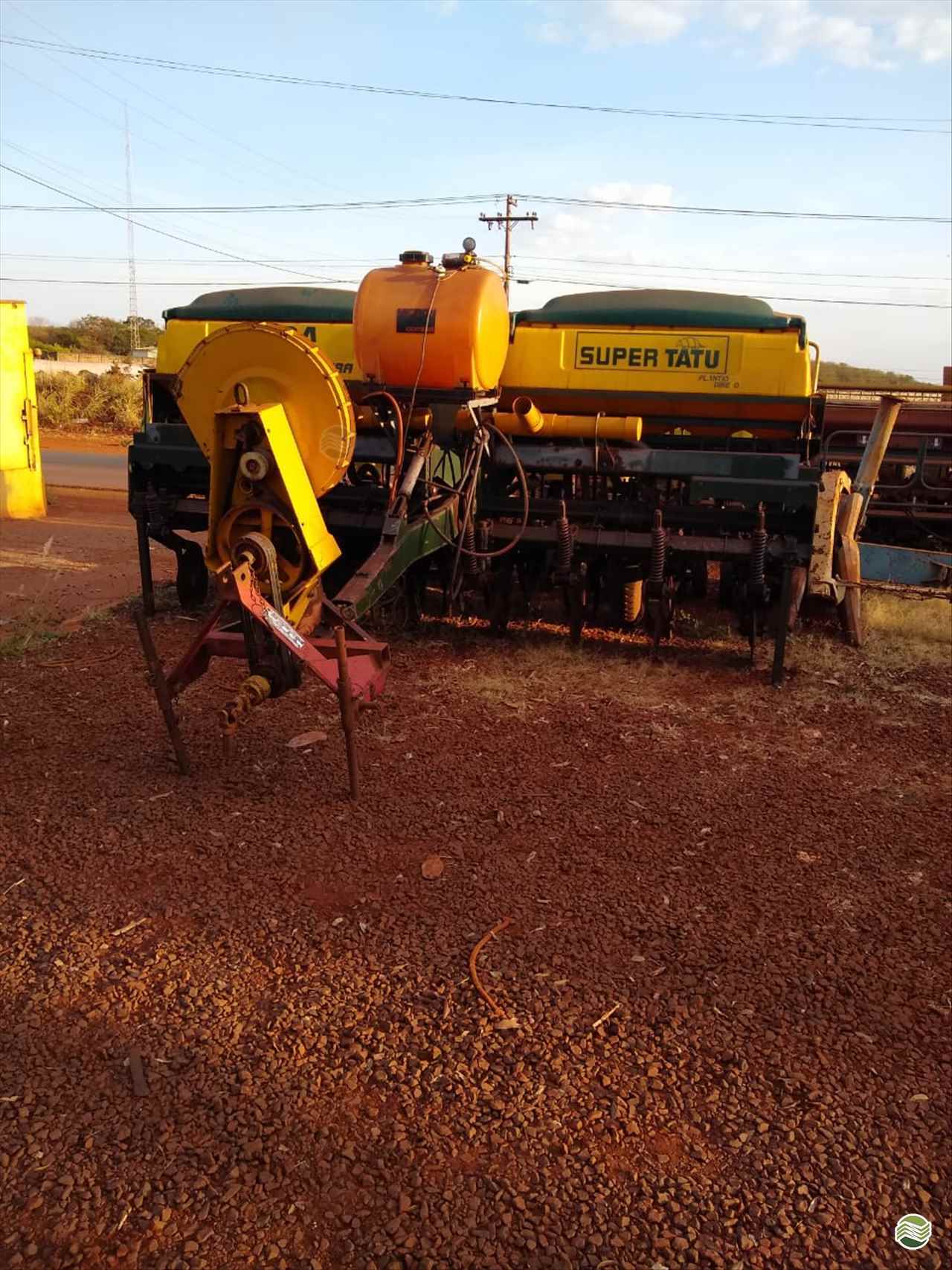 PLANTADEIRA TATU ULTRA SUPREMA Marcão Tratores UBERABA MINAS GERAIS MG